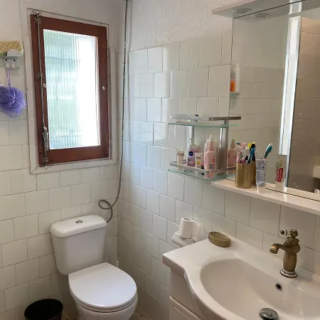 отдельный этаж-апартаменты в традиционном испанском доме Appartement *