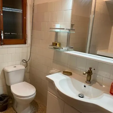 отдельный этаж-апартаменты в традиционном испанском доме Apartment
