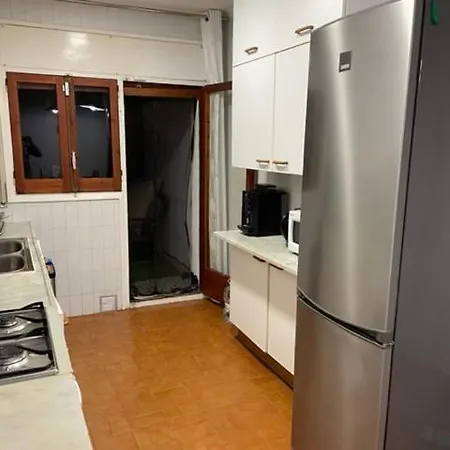 отдельный этаж-апартаменты в традиционном испанском доме Appartement Pratdip