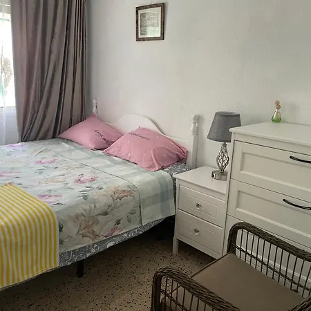отдельный этаж-апартаменты в традиционном испанском доме Apartment Pratdip