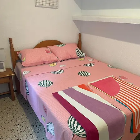 отдельный этаж-апартаменты в традиционном испанском доме Apartment Pratdip